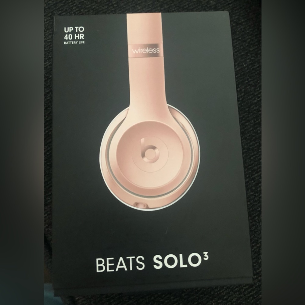 Beats Solo 3 gently used